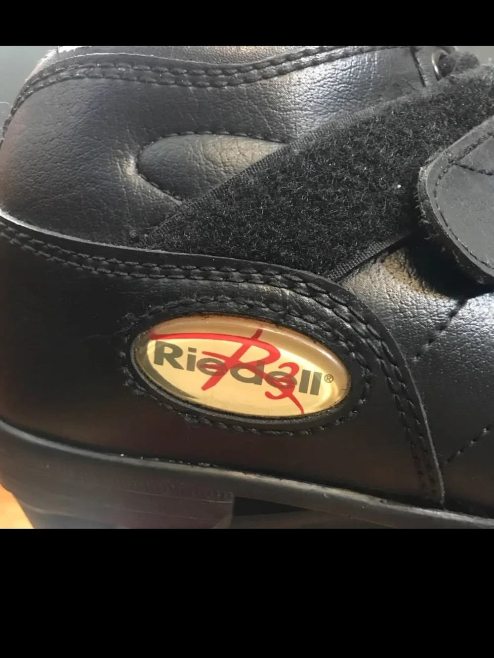 Riedel Men's Black Roller Skates with Red Wheels